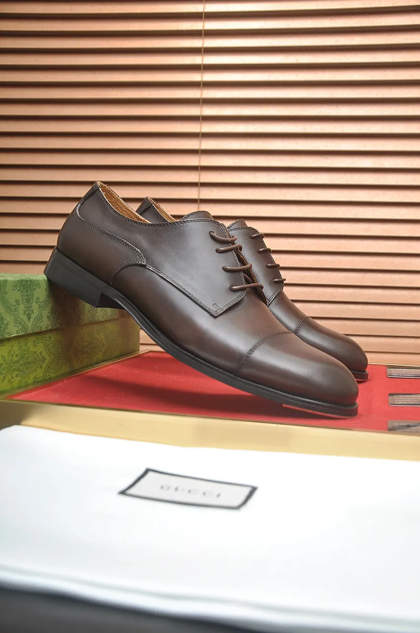 Men's shoes💰660💶 Brand: GUCCI (Gucci) Standard code: Men's code 39/44 (45/46 can be customized) Grade: Same as the official website Original quality Material: Original cowhide Water-dyed cowhide lining Original rubber outsole Style category: Men's fashionable casual leather shoes Distinguished big-name luxury elements top luxury Color: Actual picture